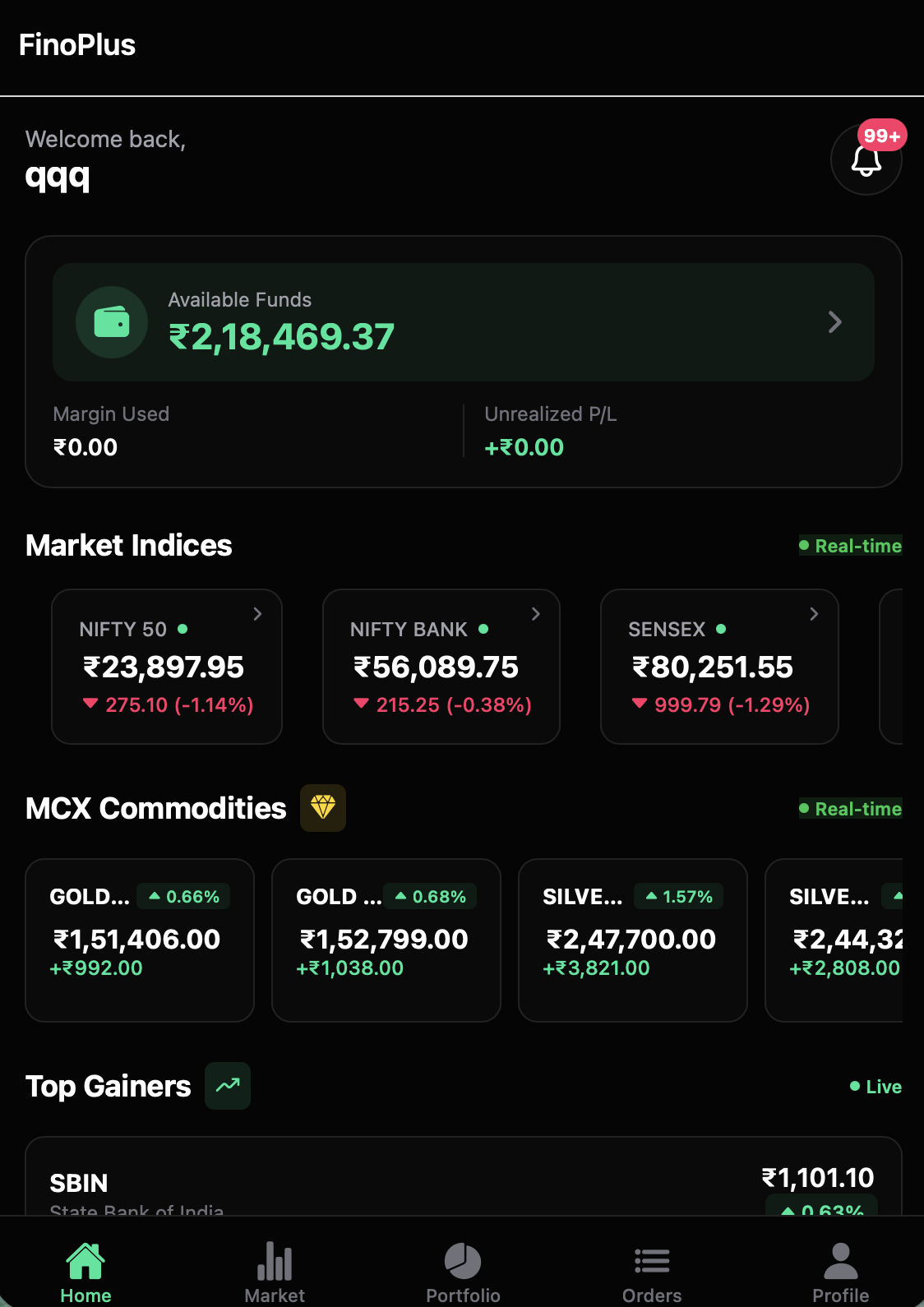 Finoplus app — Dashboard with Funds, Market Indices and Commodities